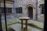 Photo ID: 037896, Tudor courtyard (164Kb)